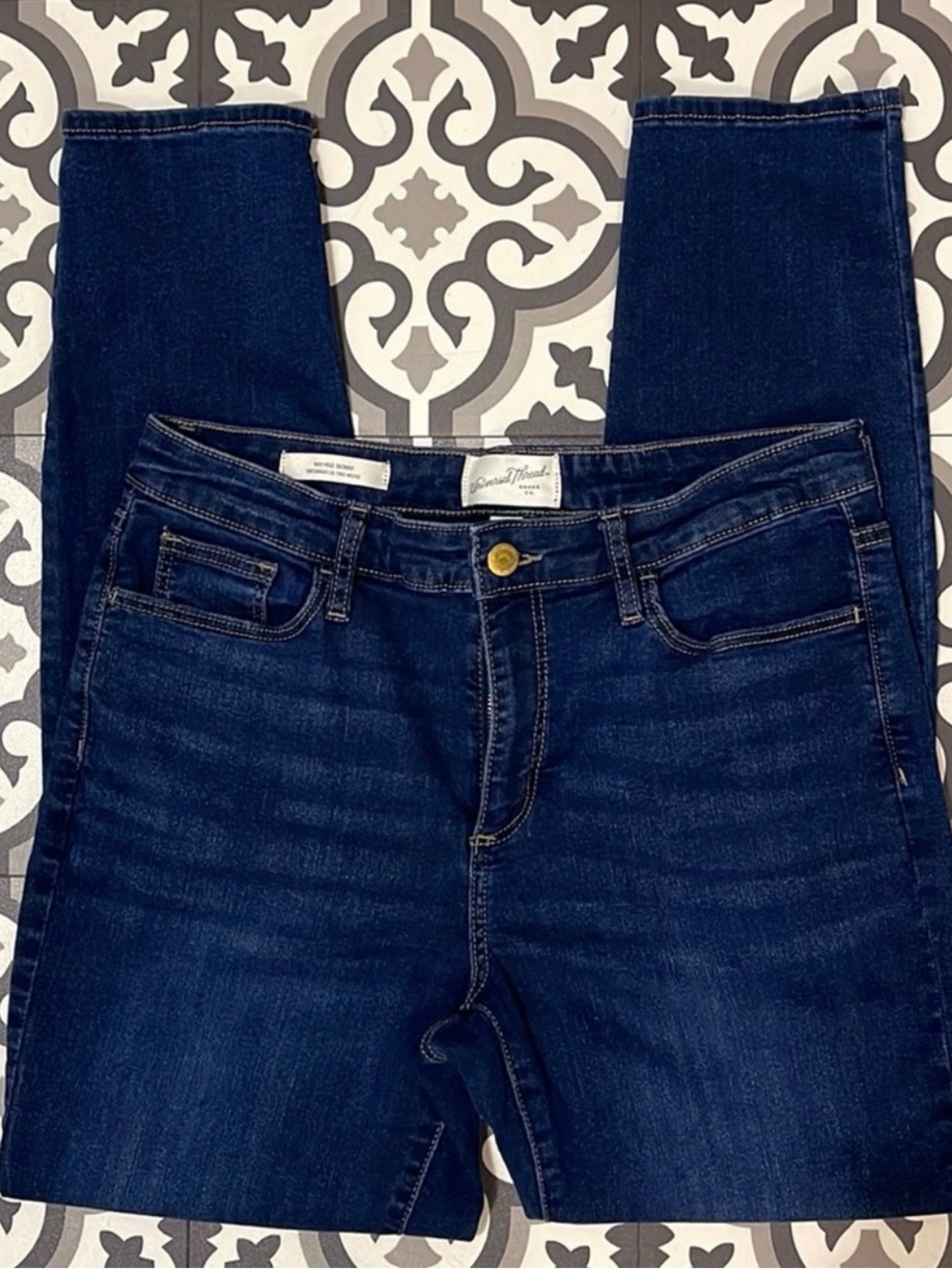 Universal Thread Dark Indigo Skinny Jeans for Women